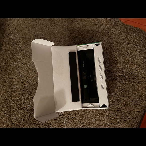 New in box Xbox Kinect - Picture 2 of 2